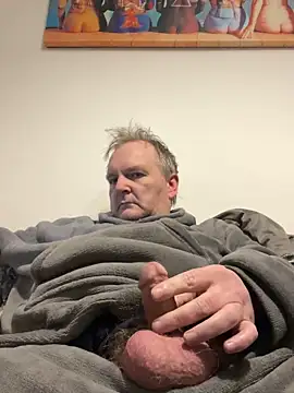 Snapshot of Paolo7619 chatting on 03/26/26, 05:35 Paolo7619 online show from 03/26/26, 05:35