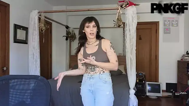 bunnierotten online show from 01/21/25, 08:00