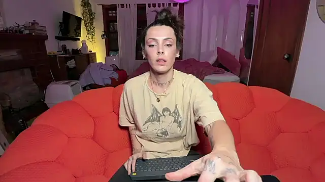 bunnierotten online show from 12/18/25, 05:13