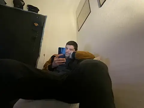 Snapshot of almighty_d chatting on 12/01/25, 08:19 almighty d online show from 12/01/25, 08:19