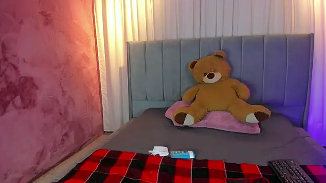 camilapersy online show from 02/12/25, 01:16