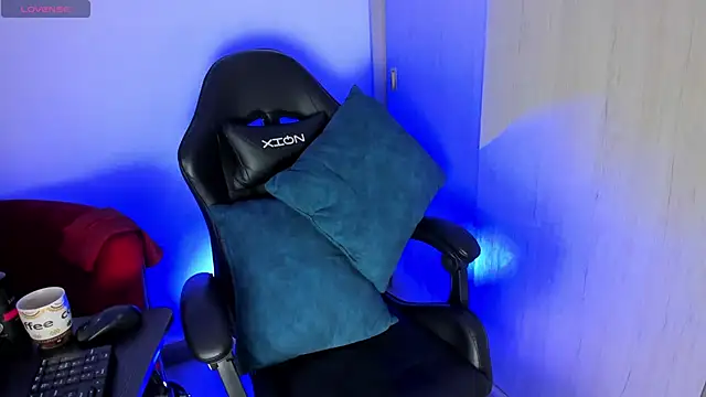 VanneCute1 online show from 10/12/25, 05:17