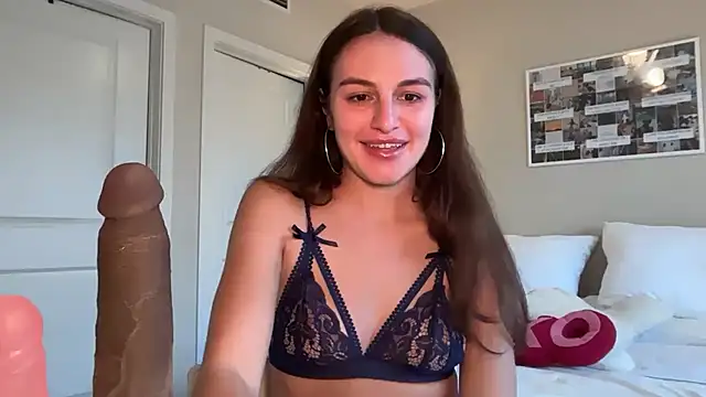 graciesmith27 online show from 10/15/25, 07:25