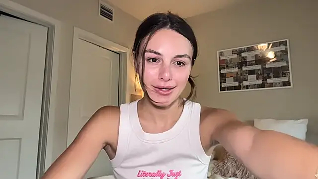 graciesmith27 online show from 04/29/26, 05:41