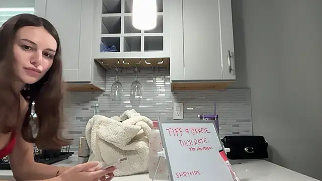 graciesmith27 online show from 06/19/26, 06:34