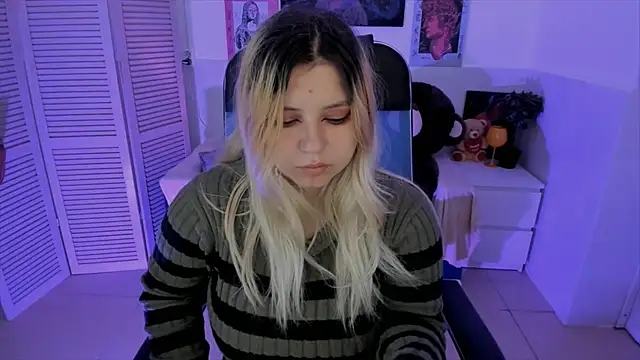 DiaAngell online show from 10/04/25, 04:27