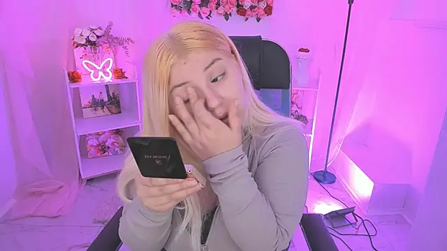 DiaAngell online show from 11/13/25, 07:35