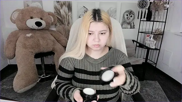 DiaAngell online show from 01/13/26, 07:30