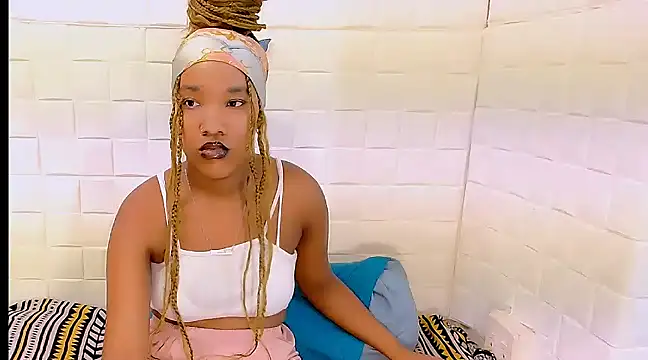 EroticSexyPrada online show from 03/13/25, 05:00