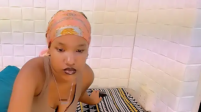 EroticSexyPrada online show from 03/14/25, 12:32