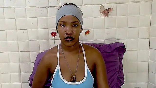 EroticSexyPrada online show from 03/23/26, 05:44