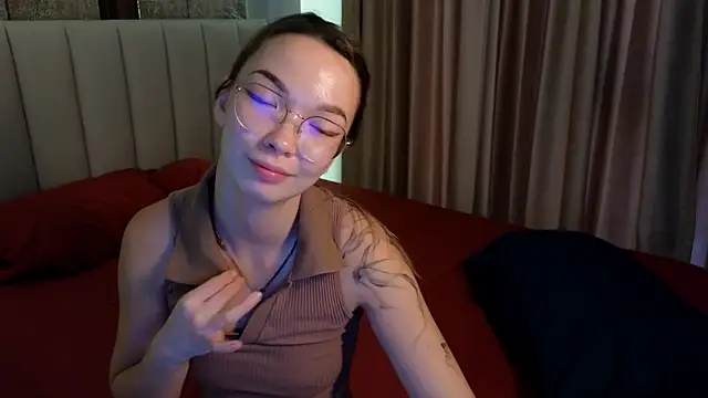 Snapshot of SusannJohnson chatting on 05/15/26, 10:50 SusannJohnson online show from 05/15/26, 10:50