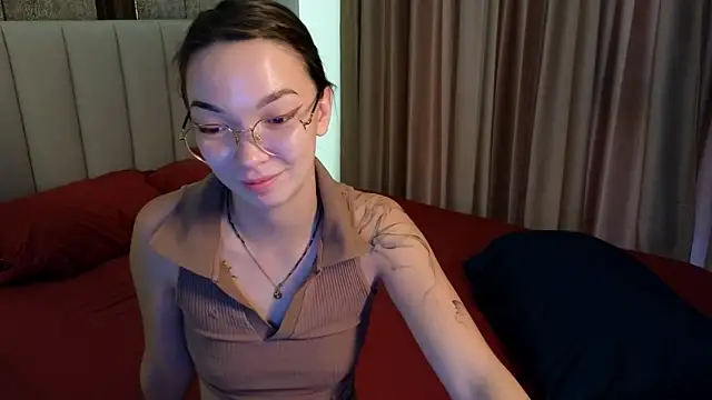 Snapshot of SusannJohnson chatting on 05/15/26, 11:34 SusannJohnson online show from 05/15/26, 11:34