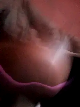 Snapshot of AKOMALL chatting on 01/17/25, 03:45 AKOMALL online show from 01/17/25, 03:45