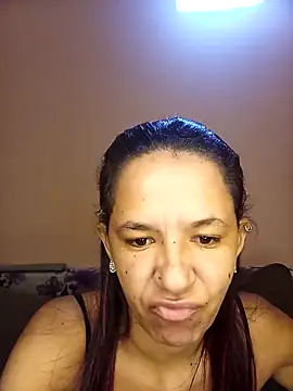 Snapshot of Alyne69PB chatting on 10/23/25, 11:20 Alyne69PB online show from 10/23/25, 11:20