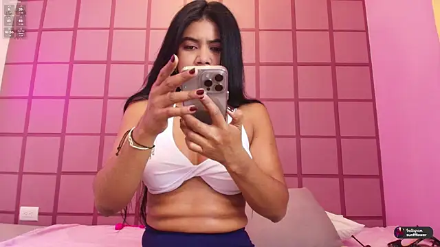 LissMonroe online show from 12/22/25, 10:34