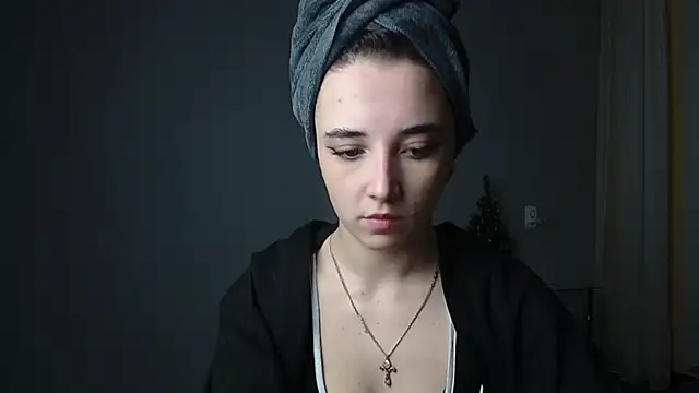 Snapshot of Eva_Gloryy chatting on 01/24/25, 08:11 Eva Gloryy online show from 01/24/25, 08:11