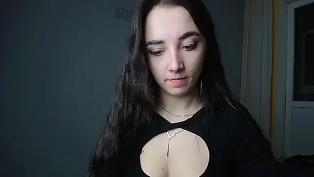 Snapshot of Eva_Gloryy chatting on 01/25/25, 04:57 Eva Gloryy online show from 01/25/25, 04:57