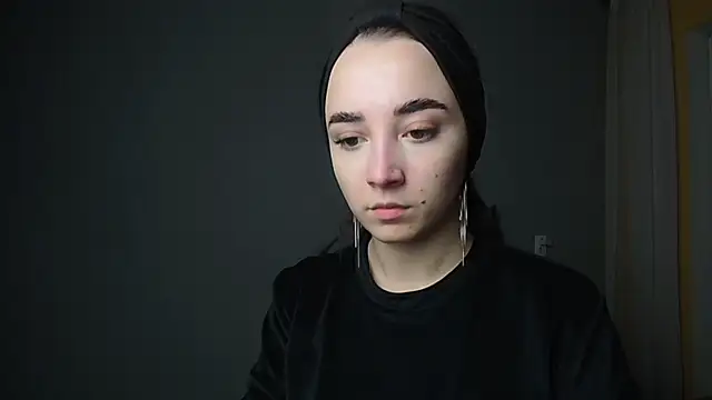 Snapshot of Eva_Gloryy chatting on 02/13/25, 05:44 Eva Gloryy online show from 02/13/25, 05:44