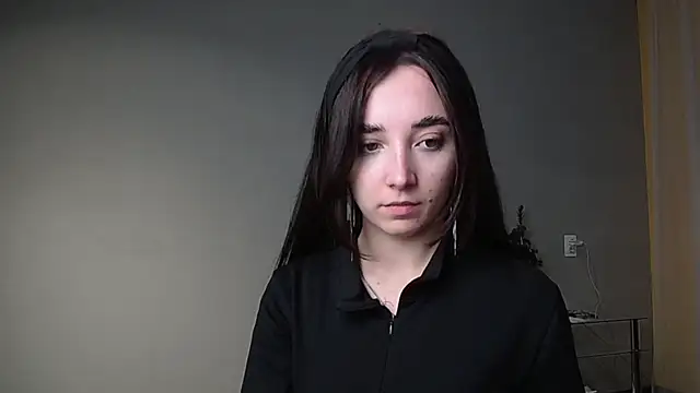 Snapshot of Eva_Gloryy chatting on 02/19/25, 07:38 Eva Gloryy online show from 02/19/25, 07:38