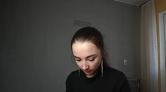 Snapshot of Eva_Gloryy chatting on 02/21/25, 12:17 Eva Gloryy online show from 02/21/25, 12:17