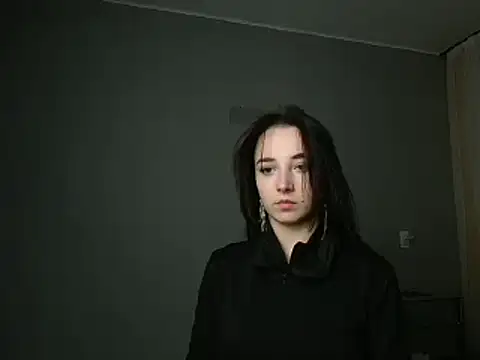 Snapshot of Eva_Gloryy chatting on 02/25/25, 05:15 Eva Gloryy online show from 02/25/25, 05:15