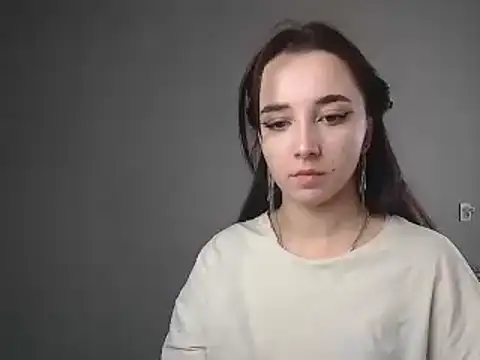Snapshot of Eva_Gloryy chatting on 03/04/25, 01:06 Eva Gloryy online show from 03/04/25, 01:06