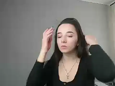 Snapshot of Eva_Gloryy chatting on 03/06/25, 11:47 Eva Gloryy online show from 03/06/25, 11:47