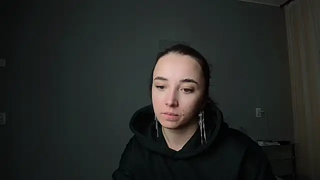 Snapshot of Eva_Gloryy chatting on 03/19/25, 03:08 Eva Gloryy online show from 03/19/25, 03:08