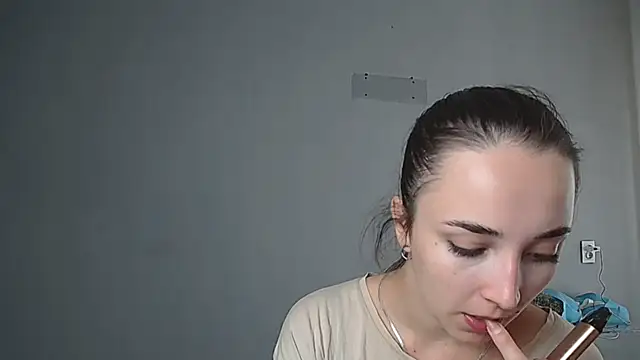 Snapshot of Eva_Gloryy chatting on 09/14/25, 11:42 Eva Gloryy online show from 09/14/25, 11:42