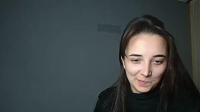 Snapshot of Eva_Gloryy chatting on 10/03/25, 02:47 Eva Gloryy online show from 10/03/25, 02:47