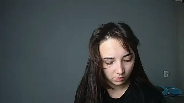 Snapshot of Eva_Gloryy chatting on 10/05/25, 11:30 Eva Gloryy online show from 10/05/25, 11:30