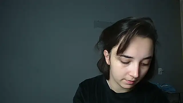 Snapshot of Eva_Gloryy chatting on 10/25/25, 10:56 Eva Gloryy online show from 10/25/25, 10:56