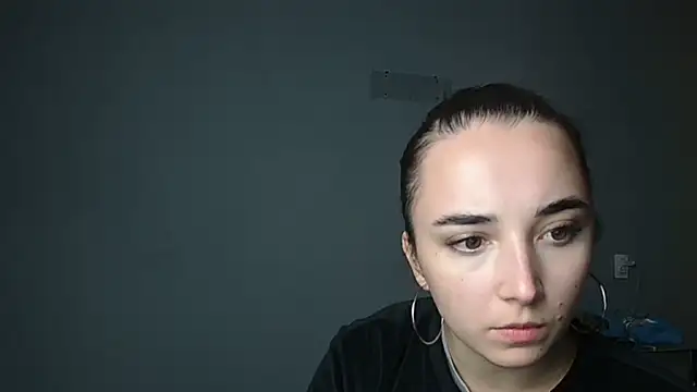 Snapshot of Eva_Gloryy chatting on 10/31/25, 11:17 Eva Gloryy online show from 10/31/25, 11:17