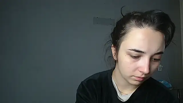 Snapshot of Eva_Gloryy chatting on 11/12/25, 08:37 Eva Gloryy online show from 11/12/25, 08:37