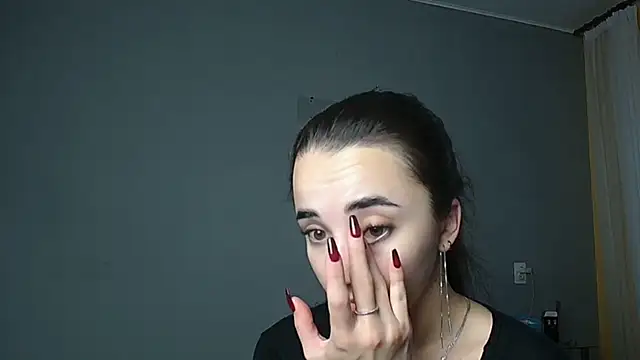 Snapshot of Eva_Gloryy chatting on 11/14/25, 02:16 Eva Gloryy online show from 11/14/25, 02:16