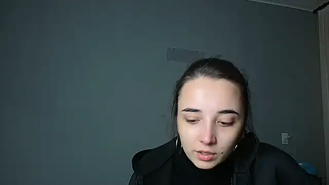 Snapshot of Eva_Gloryy chatting on 11/23/25, 05:57 Eva Gloryy online show from 11/23/25, 05:57