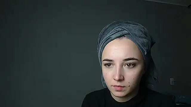 Snapshot of Eva_Gloryy chatting on 11/28/25, 12:08 Eva Gloryy online show from 11/28/25, 12:08