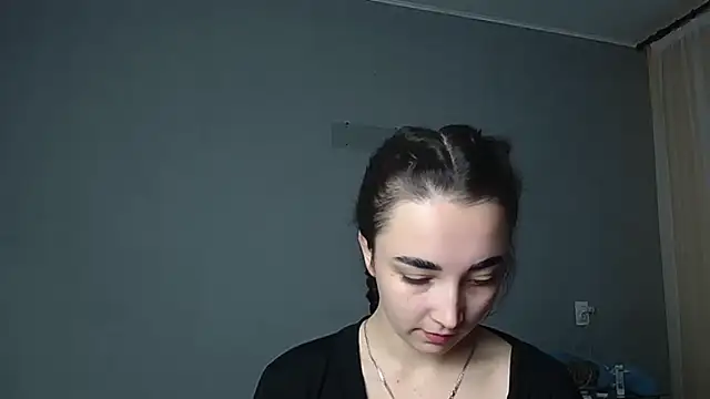 Snapshot of Eva_Gloryy chatting on 12/03/25, 01:20 Eva Gloryy online show from 12/03/25, 01:20