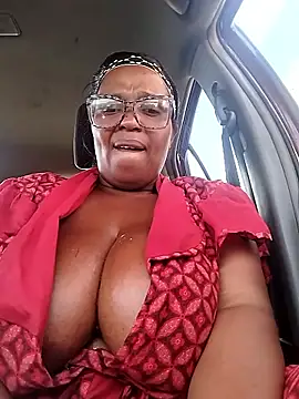 Snapshot of bubblendz1988 chatting on 01/15/26, 05:56 bubblendz1988 online show from 01/15/26, 05:56