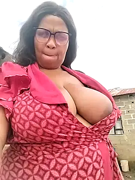 Snapshot of bubblendz1988 chatting on 02/24/26, 08:12 bubblendz1988 online show from 02/24/26, 08:12