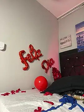 Snapshot of Lili__taylor chatting on 02/15/25, 02:11 Lili taylor online show from 02/15/25, 02:11