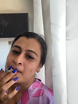 Snapshot of Lili__taylor chatting on 02/23/25, 03:51 Lili taylor online show from 02/23/25, 03:51