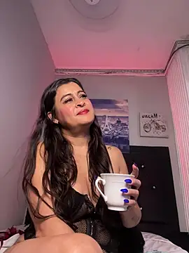 Snapshot of Lili__taylor chatting on 02/28/25, 05:48 Lili taylor online show from 02/28/25, 05:48