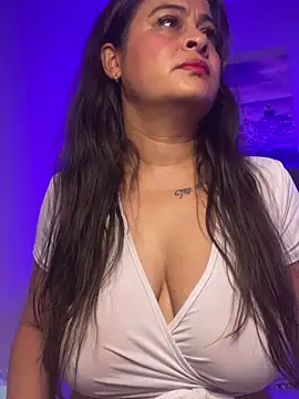 Snapshot of Lili__taylor chatting on 03/02/25, 05:44 Lili taylor online show from 03/02/25, 05:44