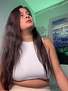 Snapshot of Lili__taylor chatting on 03/04/25, 01:49 Lili taylor online show from 03/04/25, 01:49