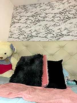 Snapshot of Lili__taylor chatting on 10/05/25, 03:49 Lili taylor online show from 10/05/25, 03:49