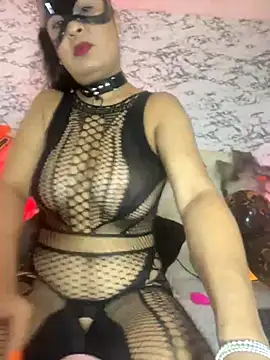 Snapshot of Lili__taylor chatting on 10/31/25, 01:39 Lili taylor online show from 10/31/25, 01:39