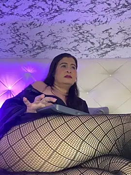 Snapshot of Lili__taylor chatting on 11/06/25, 05:52 Lili taylor online show from 11/06/25, 05:52