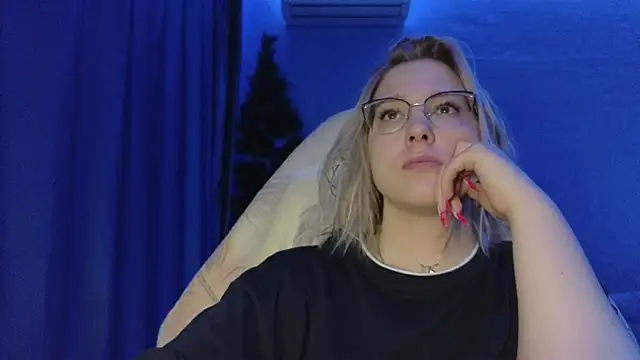 HotBrandyX online show from 12/14/25, 12:32